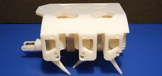 Stampante 3D per creare robot con parti solide e liquide