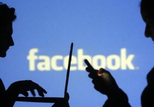 Raccolta di dati su Facebook: gli utenti hanno conferito inconsapevolmente dati personali al social network