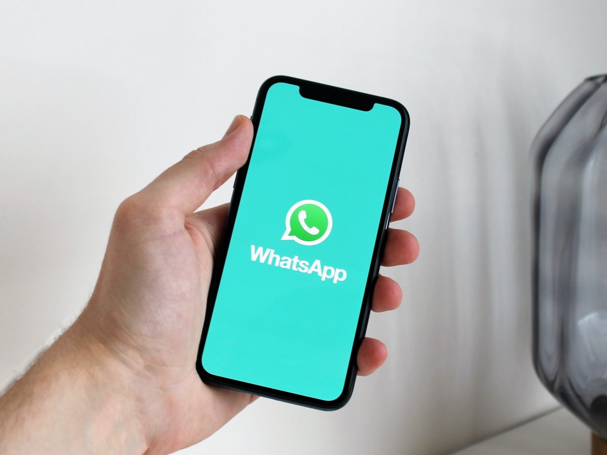 Sfondo WhatsApp: come cambiarlo e personalizzare l'app di messaggistica