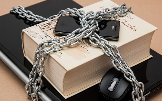 Algoritmo crittografico RSA a rischio attacco: Bruce Schneier invita a non sottovalutare il problema