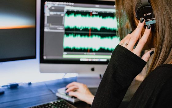 Trascrivere audio in testo e ottenere una traduzione precisa con l'intelligenza artificiale