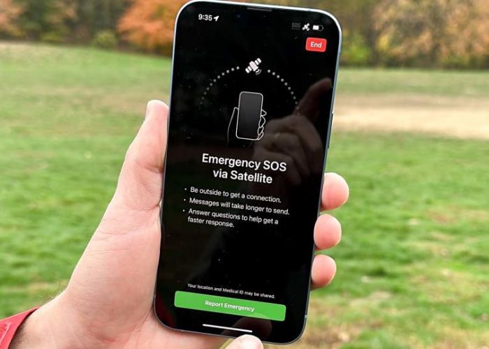 iPhone 15 connettività satellitare internet 2