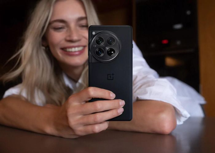 OnePlus 12 immagini reali foto stampa 2