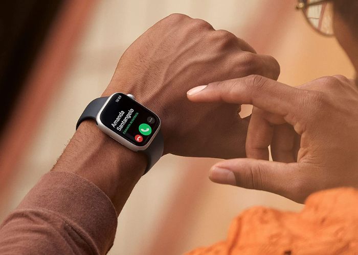 Apple Watch Series 8 45mm al MINIMO STORICO su Amazon 
