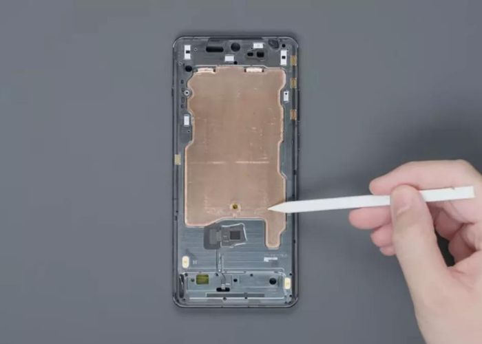 OnePlus 12 camera raffreddamento a vapore immagine 