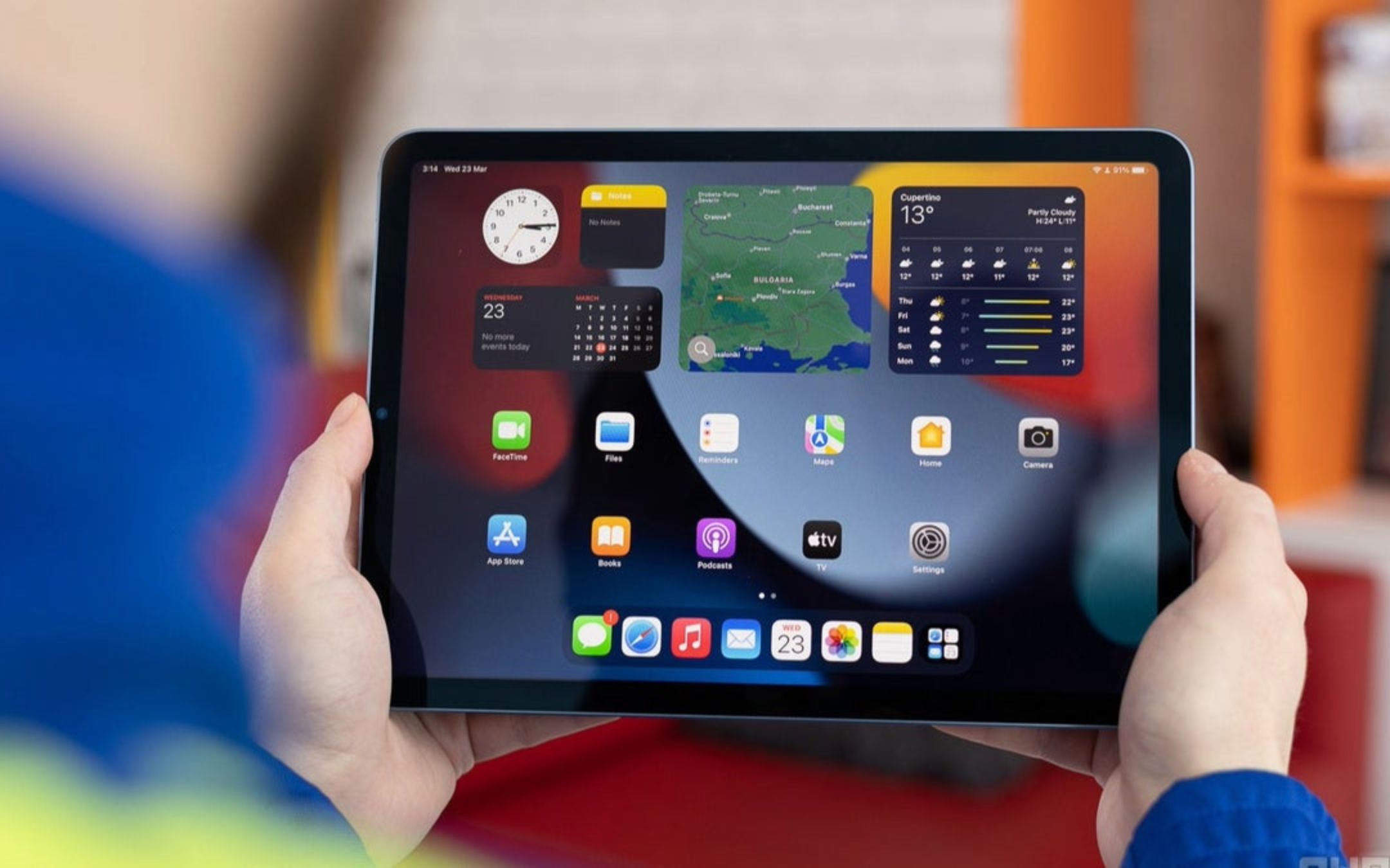 Come potrebbe essere il nuovo iPad da 12.9", le immagini render
