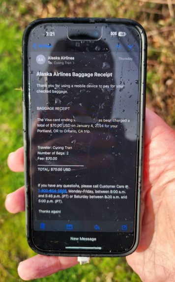 iPhone funzionante dopo caduta da volo Alaska 737 Max