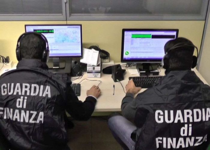 Ora la Guardia di Finanza e anche l'Agenzia delle Entrate potranno indagare utilizzando WhatsApp come elemento probatorio. 