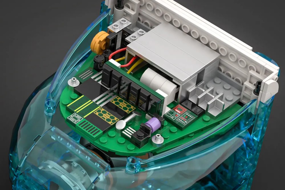 Circuiti interni iMac G3 LEGO