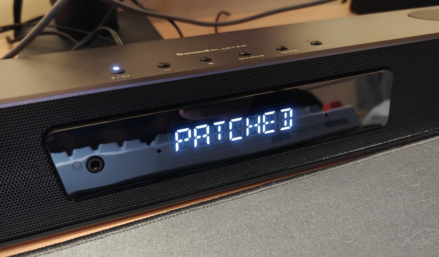Anteprima: Questa soundbar può trasformarsi in una tastiera e prendere il controllo del PC