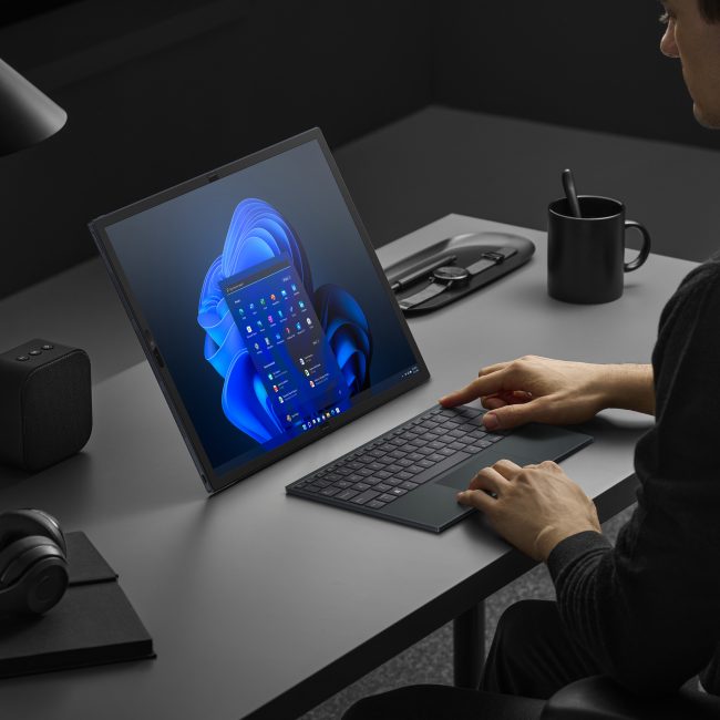 ASUS Zenbook 17 Fold OLED, un pieghevole che risulta davvero versatile
