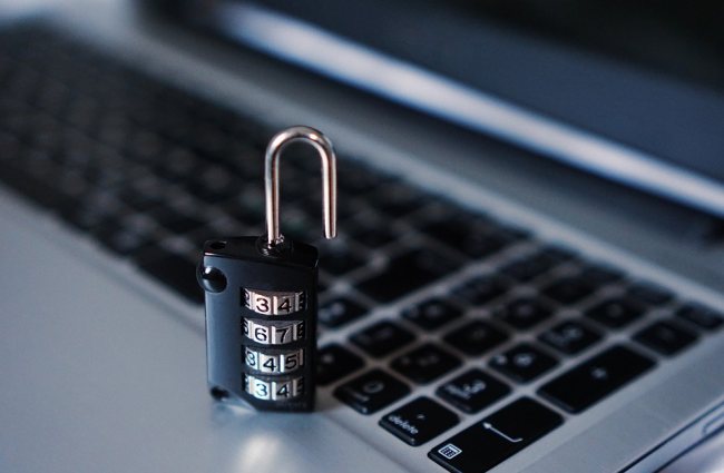Anonymous e LulzSecITA estraggono i dati personali di migliaia di avvocati romani