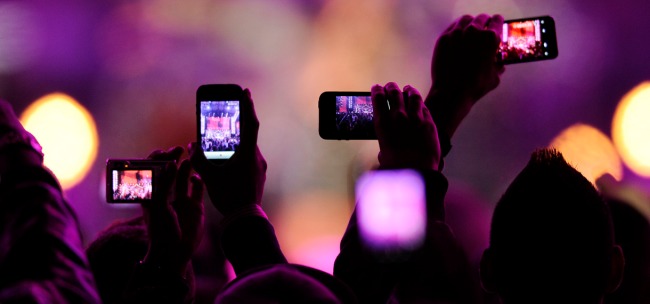 iPhone e iPad, fotocamera out durante concerti ed eventi?