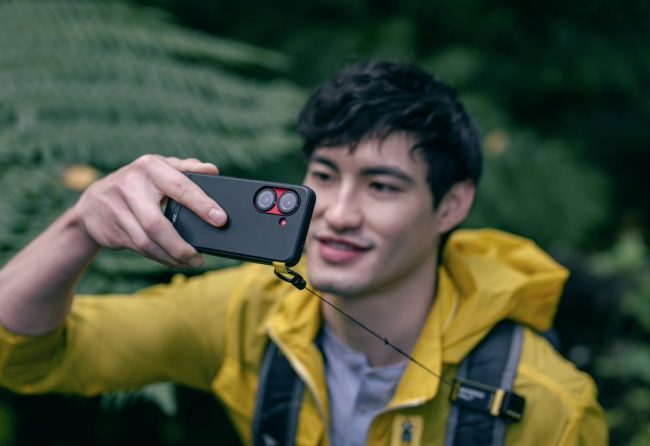 ASUS Zenfone 9, nuovo smartphone potente ma compatto