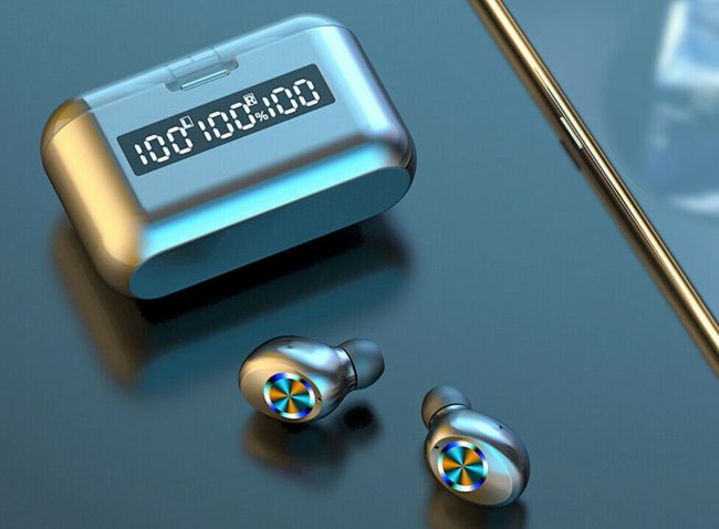 Auricolari wireless Bluetooth 5.0 TWS con microfono in offerta su eBay