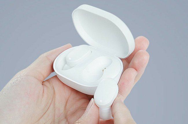 Auricolari Xiaomi Mi Airdots Bluetooth 5.0 TWS in offerta a poco più di 30 euro