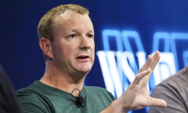 Brian Acton continua a promuovere la campagna DeleteFacebook