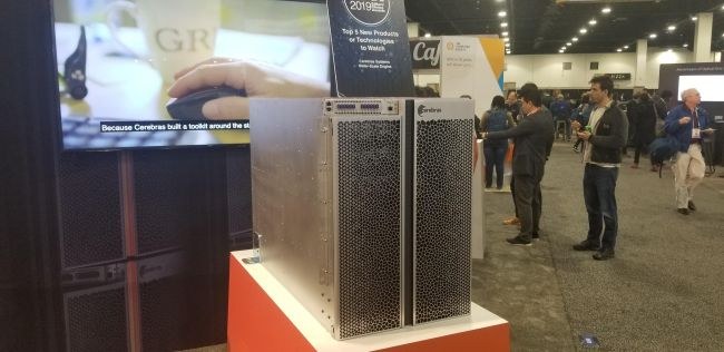 Cerebras presenta CS-1, il primo supercomputer compatto per l'intelligenza artificiale