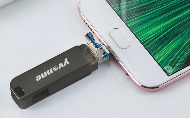 Chiavetta USB 3.0 da 128 GB: yvonne Y40D con tre porte Type-C, Type-A e Micro-USB
