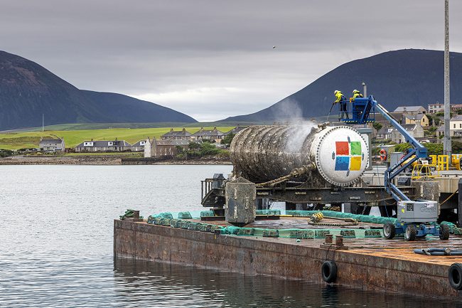 Microsoft, tenere i dati in fondo al mare: pratico, affidabile e sostenibile