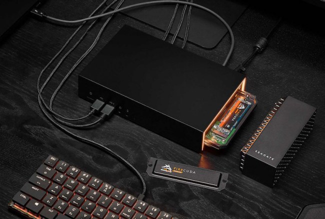 FireCuda Gaming Dock: per collegare hard disk e SSD veloci via Thunderbolt 3