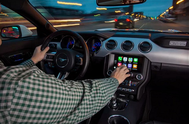 Ford supporterà sia CarPlay che Android Auto