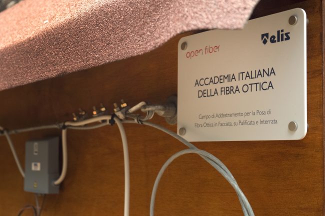 Open Fiber: aperte le attività di formazione per giuntisti di fibra ottica