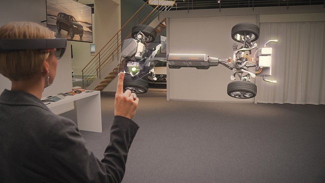 Microsoft e Volvo: come si sceglie un'auto con HoloLens