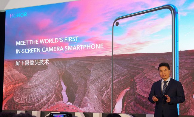 Honor View20 e Samsung Galaxy A8s: basta notch, la fotocamera frontale dentro un foro