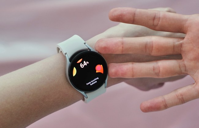 Galaxy Watch e l'impedenza bioelettrica: cos'è e perché lo smartwatch Samsung eccelle