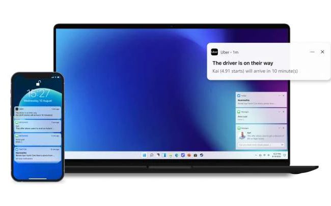Samsung presenta uno schermo scorrevole per PC e Intel lancia Unison: cos'è