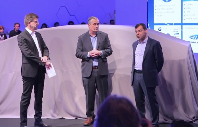 Intel investe sulla guida autonoma e compra Mobileye per 15,3 miliardi