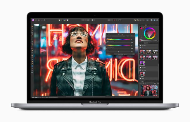 Apple MacBook Pro da 13 pollici: SSD raddoppiato, Magic Keyboard e RAM più veloce
