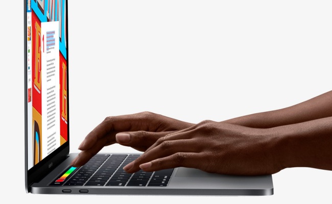 MacBook Pro: Touch Bar e lettore di impronte digitali