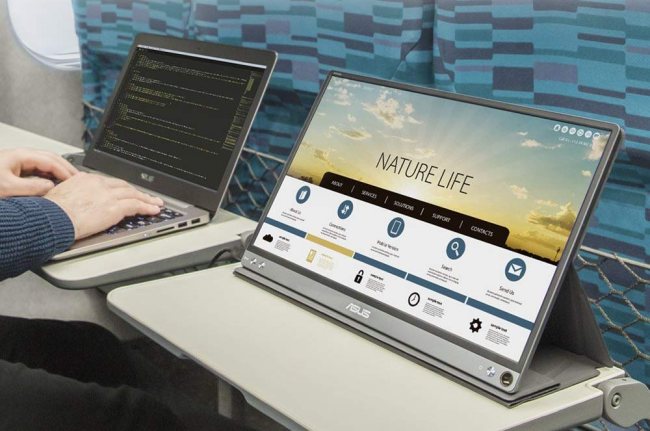 I monitor diventano portatili grazie all'interfaccia USB-C