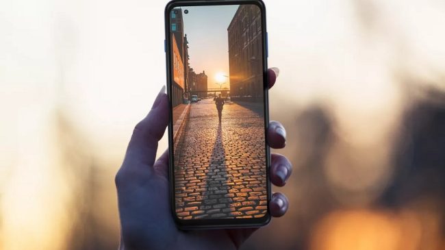 Presentato lo smartphone Moto G 5G Plus: specifiche e prezzo