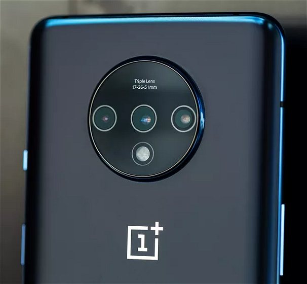 OnePlus 7T, smartphone con schermo OLED da 6,55 pollici 90 Hz
