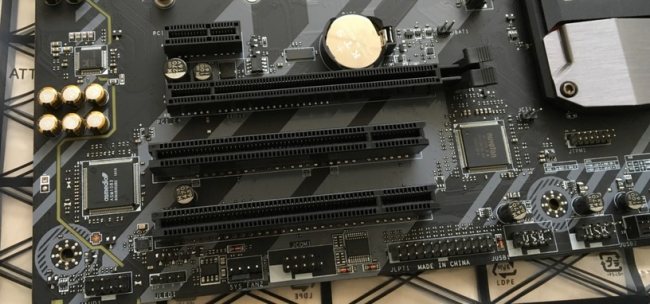 I primi dispositivi con interfaccia PCIe 4.0 devono essere ancora lanciati ma PCIe 5.0 è quasi standard