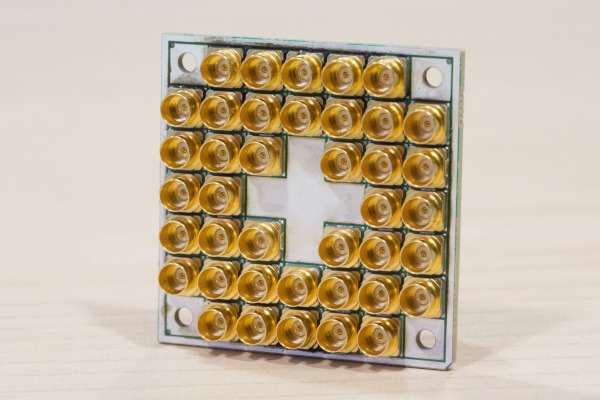 Verso i computer quantistici: Intel realizza un chip superconduttore a 17 qubit
