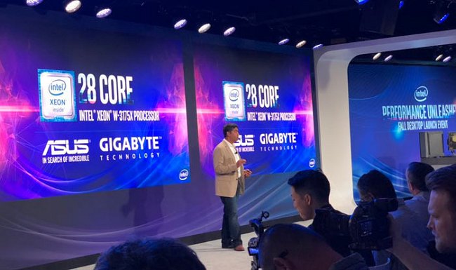 Xeon W-3175X, 28 core fisici per il processore di punta Intel, al momento senza rivali
