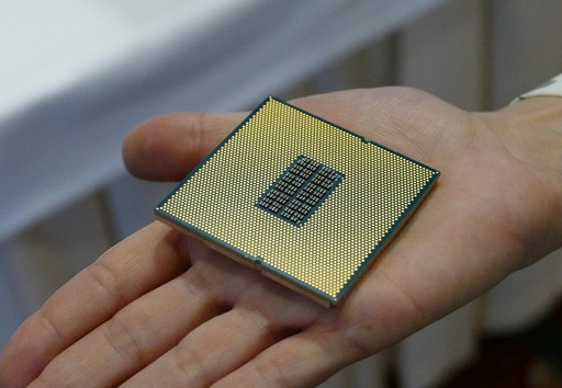 Qualcomm presenta la sua prima CPU ARM per le aziende