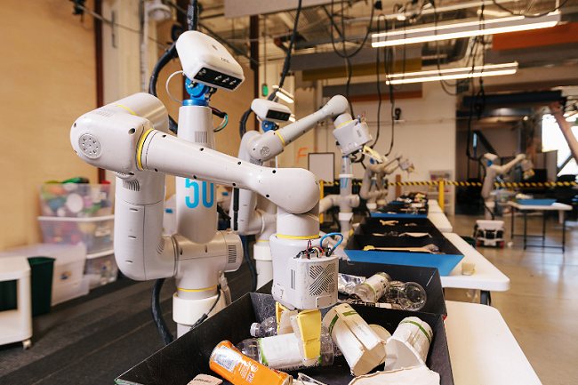 Google Alphabet X: in futuro robot capaci di adattarsi agli ambienti grazie all'intelligenza artificiale