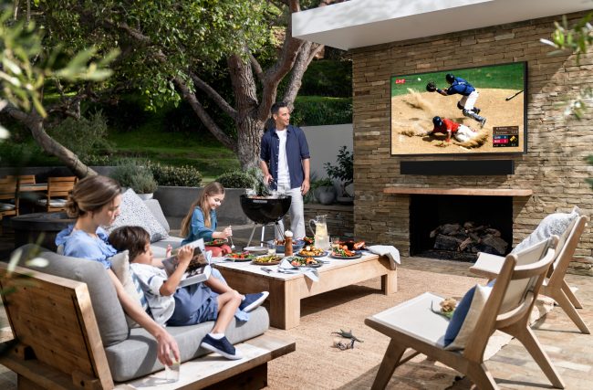 Samsung The Terrace, la nuova linea di TV 4K QLED da esterni