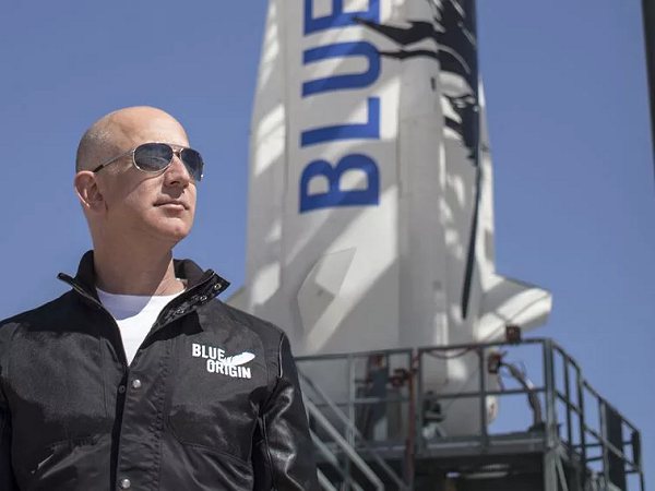 Amazon lancerà oltre 3.200 satelliti per fornire connettività ultrabroadband