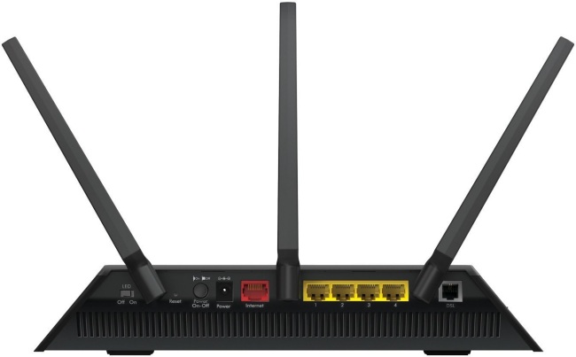 Come scegliere il router WiFi: Netgear D7000 e R8500