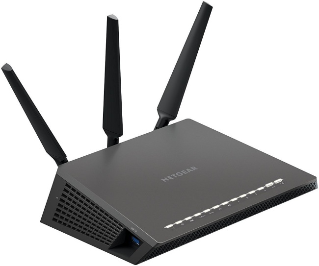 Come scegliere il router WiFi: Netgear D7000 e R8500