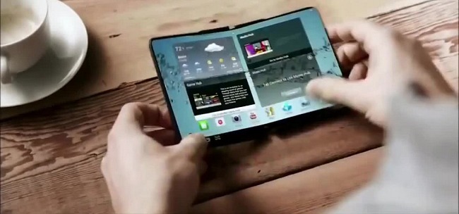Samsung, smartphone con OLED flessibile ad inizio 2017