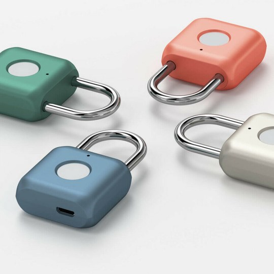 Un lucchetto smart senza chiave, con lettore di impronte digitali integrato a meno di 19 euro