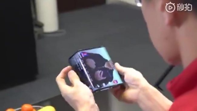 Xiaomi presenta il suo dispositivo con schermo pieghevole: sembra funzionare davvero bene