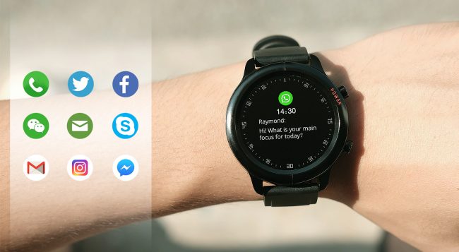 Smartwatch economico COLMI SKY4: in offerta a 22 euro circa